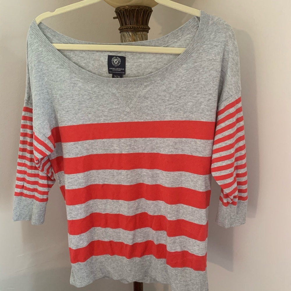 Ladies American Eagle sweater medium gray pink stripe wide neck half sleeve